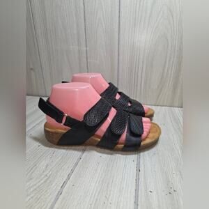 OTBT Pricilla Black Leather Wedge Sandals Size 7 Comfort Shoes Cork Bottoms